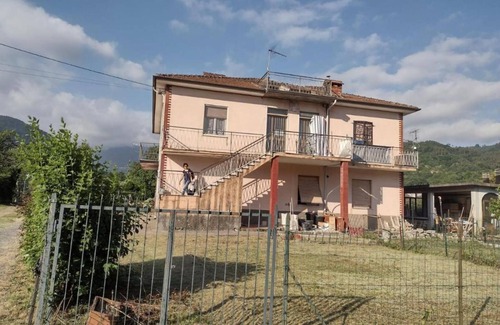 Sesta Godano Villa | Villa 'Ca Di Vezzone' with Private Garden and Balcony
