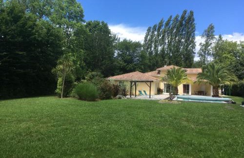 Saint-Martin-de-Seignanx Villa | Villa calme avec piscine entre Pays Basque et Sud Landes