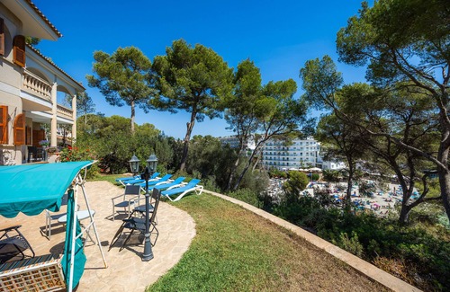 Cala Santany Villa | Villa 'Ca Ses Mestres' with Sea View, Private Terrace and Wi-Fi