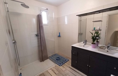 Les Baraques House | Villa Calme, Grand Jardin, Linge Fourni