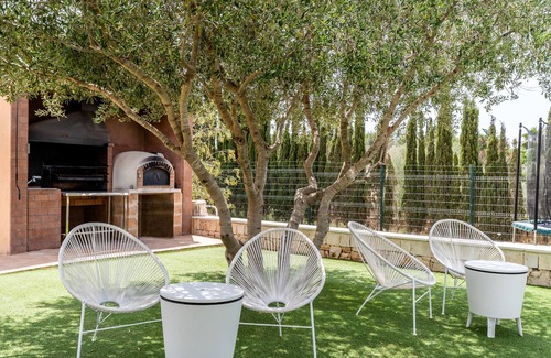 l'Aranjassa Villa | Villa 'Can Bellmunt' with Pool, Garden, Terrace & Wi-Fi