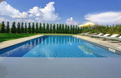Le Piazze Villa | Villa Cangeli by PosarelliVillas