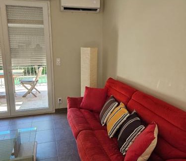 Saint-Quentin-la-Poterie House | Villa Caramel