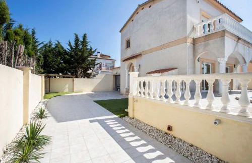 Castello d'Empuries House | Villa CARMENÇÓ