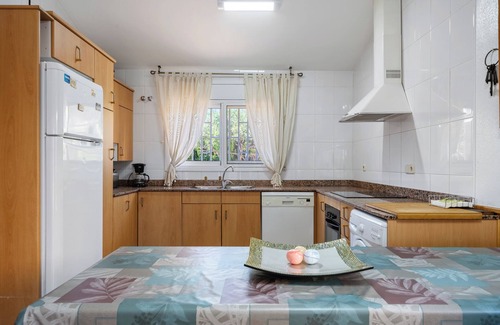 Les Tres Cales Villa | Villa 'Carmen' with Private Pool, Shared Terrace and Wi-Fi