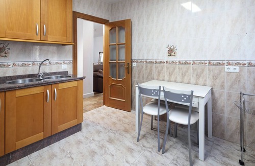 Cutar Villa | Villa 'Carrillo' with Mountain View, Wi-Fi and Air Conditioning