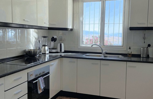 Guaro Villa | Villa Casa del Barco with pool and stunning views