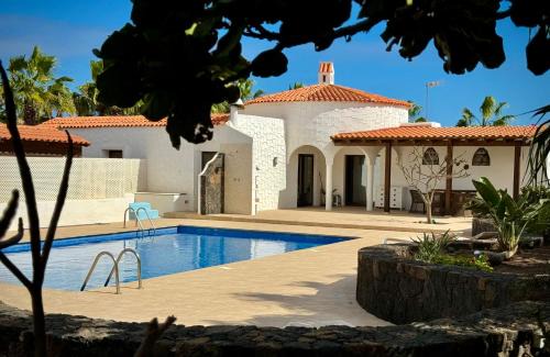 Parque Holandes House | Villa Casa Montana & Pool & Private & near the ocean