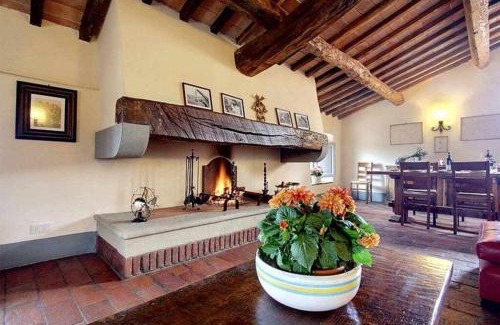 Calenzano Apartment | Villa Casaglia 2apartment With Shared Pool