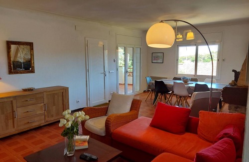L'Escala House | Villa Catabella with unlimited WiFi internet next to the beaches and the village