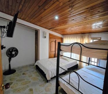 Girardot House | Villa Ceci - Piscina Privada 24 horas