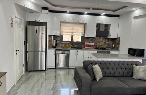 Kadnlar Denizi Mahallesi Villa | ViLLA CEYLAN