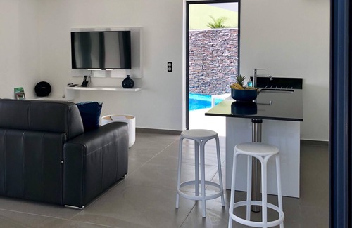Sainte-Anne Villa | Villa Chuty Deluxe-Private Pool-Sea View