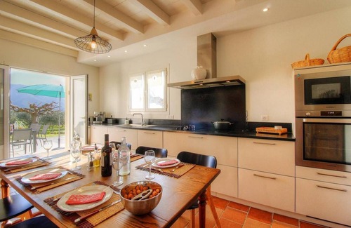 Afa House | Villa Cipriani 3 Chambres Tout Confort