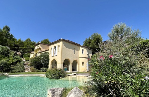 Mallemort Villa | Villa Clara luxery house on Pont Royal Golf