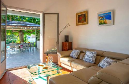 Saint-Savournin Villa | Villa Coeur de Provence by Villa Plus