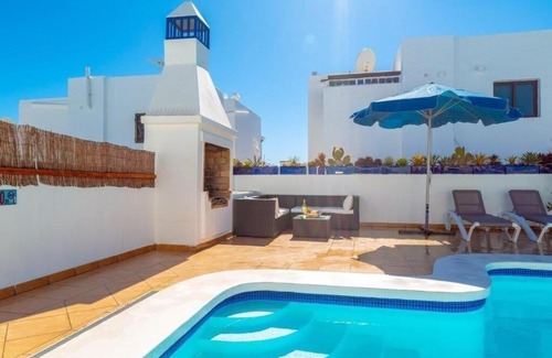 Puerto del Carmen Villa | Villa Colonia