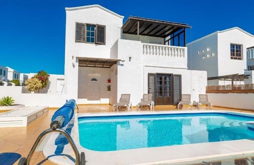 Puerto del Carmen Villa | Villa Colonia