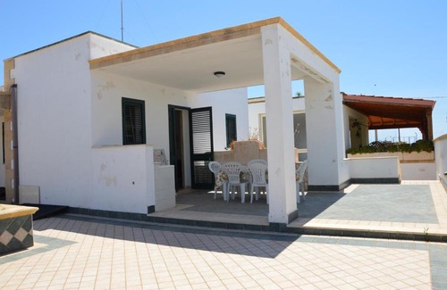 Lido Marini Villa | Villa con doppio appartamento piano terra e semi-interrato