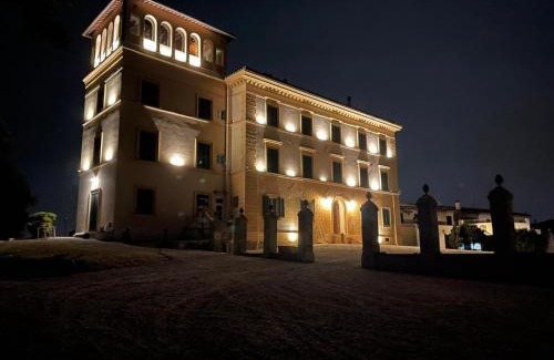 Fauglia Hotel | Villa Conti