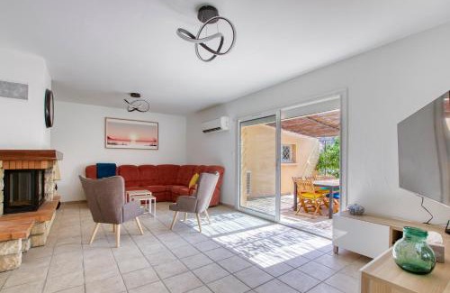 Six-Fours-les-Plages House | Villa Coquelicot - Maison climatisée avec piscine