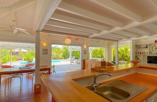 Anse des Rochers Villa | Villa Corail, pool, garden, secure access and close to beach and center