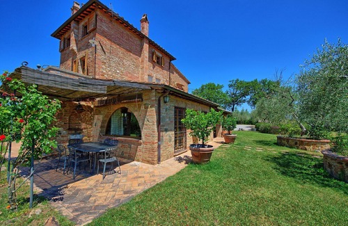 Montepulciano Villa | Villa Corolle - Country House with private swimming pool in Montepulciano, Orcia Valley, Tuscany