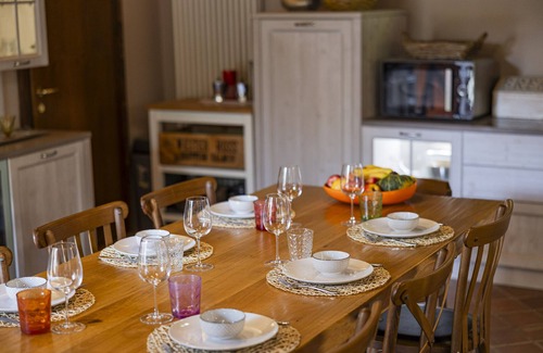 Montioni House | Villa Corte Carlotte - surrounded by the countryside, just 4 km from Lazise