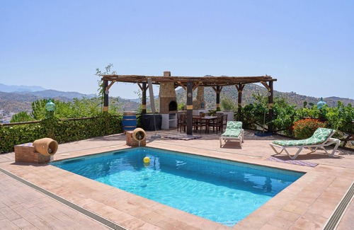 Arenas House | Villa 'Cortijo Miraflores' with sea views, private pool and Wi-Fi