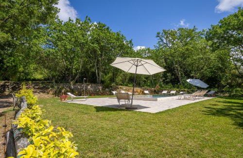 Sassetta Apartment | Villa Cresci con piscina Tuscan villa with pool near Sassetta thermal baths & Bolgheri Wine Route