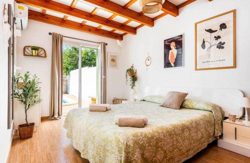 Punta Prima Villa | Villa De La Luz by Villa Plus