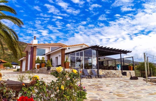 San Antonio de las Minas Villa | Villa de La Rosa Valle de Guadalupe W/ Pool & BBQ