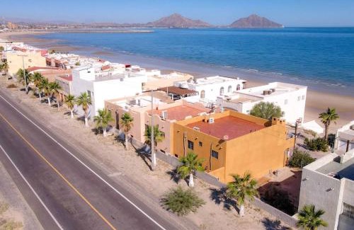 Villas de Las Palmas House | Villa de Las Palmas 3BR Holiday Rental Home