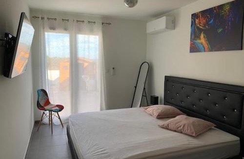 Fleury House | Villa de Luxe avec Piscine Privée, Boulodrome et Climatisation à Fleury d'Aude - FR-1-229D-129