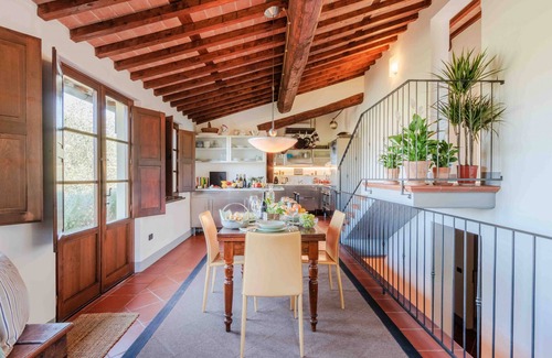 Lucca Villa | Villa Debby, 2 bedrooms Farmhouse with Pool on the Hills of Lucca