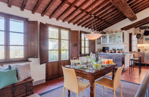 Lucca Villa | Villa Debby, 2 bedrooms Farmhouse with Pool on the Hills of Lucca