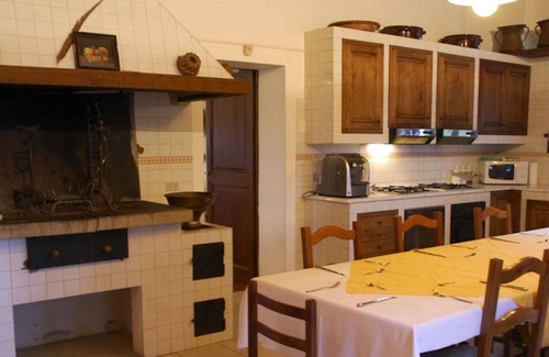 Ranciano Villa | Villa del Lago. Independent Villa up to 18 guests. Private heated pool