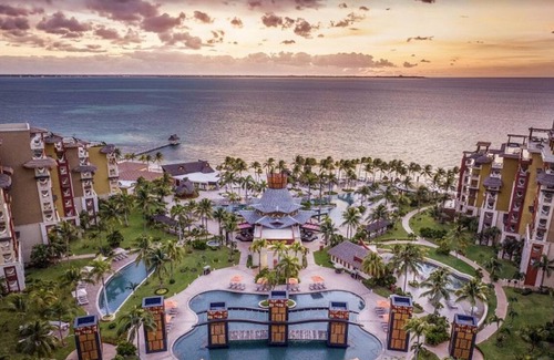 Puerto Juarez Condo | Villa Del Palmar, Luxurious 3 Bedroom, 4 Bt suite w/amazing Oceanfront view!