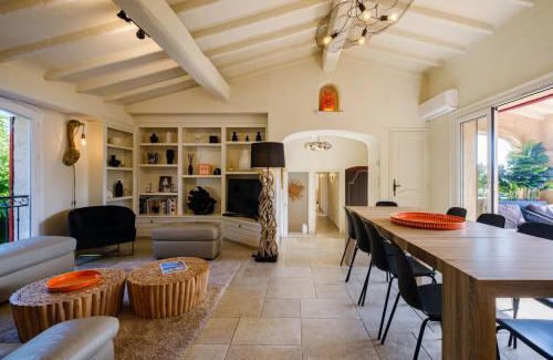 Guerrevieille Villa | Villa des Cigales vue mer avec piscine/proche plage
