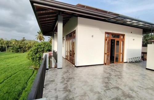 Padinnoruwa Villa | Villa Dew Drops - Galle