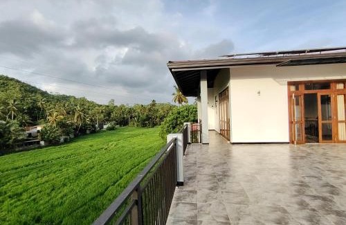 Padinnoruwa Villa | Villa Dew Drops - Galle