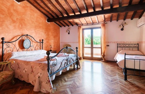 Santarello Villa | Villa "Di Leonardo" with amazing View, Pool, Garden, Air Conditioning & Wi-Fi