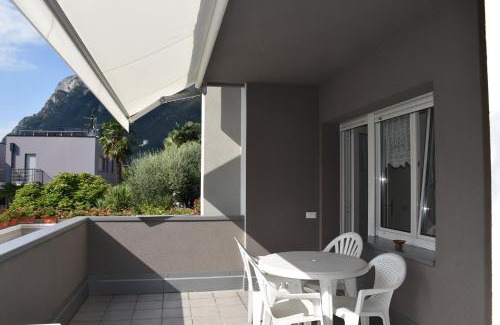 Riva del Garda Apartment | Villa Dina