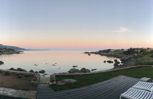 Marine de Davia House | Villa Doride "Maison pieds dans l'eau"-private home with direct access to the sea