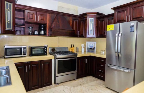 El Hawaii House | Villa Dubai Monterrico