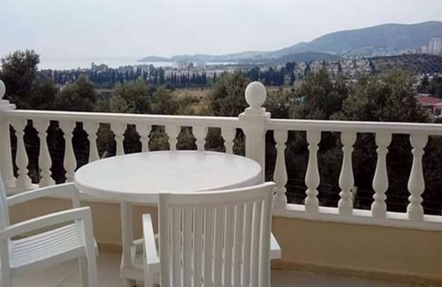 Kusadasi City Centre House | Villa EFES özel havuzlu