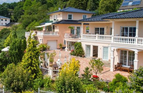 Adenau Villa | Villa Eifelpalace am Nürburgring