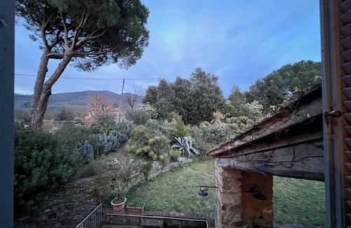 Le Piazze Villa | Villa Elena Tuscany - Pool and garden Arezzo - IHH