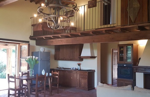 San Leo Bastia Villa | Villa Elisa, villa with private pool & air Co near Reschio Castle