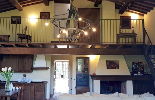 San Leo Bastia Villa | Villa Elisa, villa with private pool & air Co near Reschio Castle